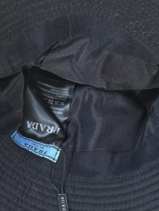 Black Pradahat bucket hat